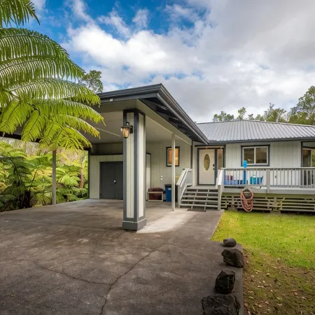 Lovely Private Home 5 minutes to Hawaii Volcanoes National Park