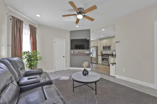 Luxury 2-bedroom apt in NY - Homestays