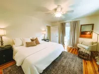 Private Kilmarnock Home: Walk to Dining + Minutes to Wedding Venues & Wineries - 4-Star