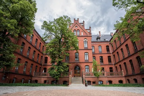 ARCHE Klasztor Wrocław - С тренажерным залом