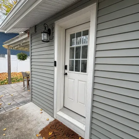 Super 2 Bedroom Home with 72’ of Conesus Lakefront Hotels in Conesus