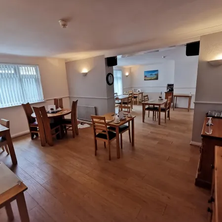 Cottage Court Hotel