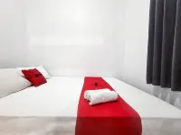 RedDoorz @ Pondok Diana Pantai Ujung Genteng 4 Hotels in Ciracap