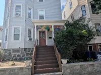 Boston Homestel Hotels near جزيرة القلعة