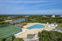 Welcoming Beach House with Private Pool and Hot Tub