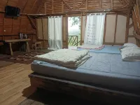 Glamping di Gunung Bangku - 3-Star