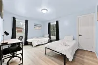Peaceful Portage Lakes Retreat • Spacious 3Br on Private 1‑ Lot - Homestays