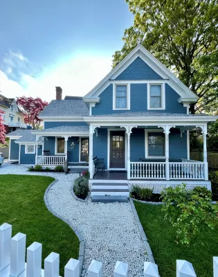 The Secret Mermaid in downtown Mystic! Beautiful & just remodeled! - 3 étoiles