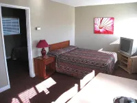 Beach Grove Motel - Motels