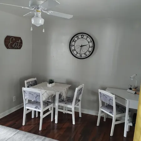 Cute & Cozy Cottage In The Heart of Gulfport