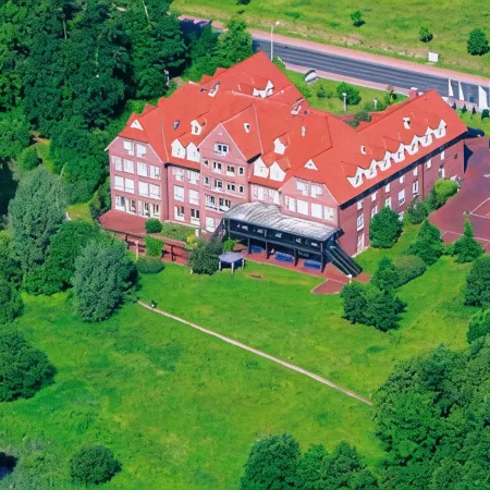 Park Hotel Fasanerie Neustrelitz Отели в г. Нойштрелиц
