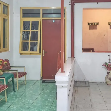 Hotel Jaya Kusuma Near Candi Prambanan
