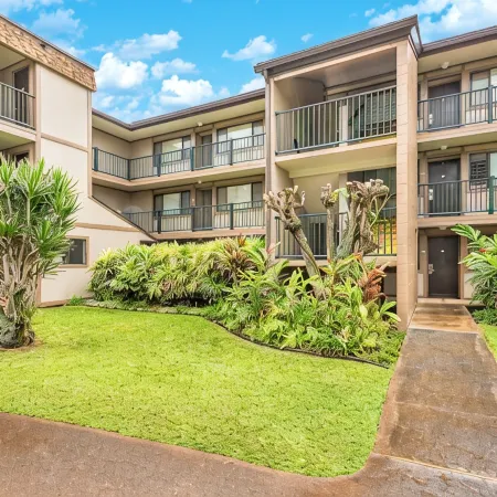 Ocean Front, Ground Level 1 Bedroom with King, Sleeps 4, with Cold AC