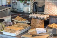 Travelodge Hotel Hobart - breakfast