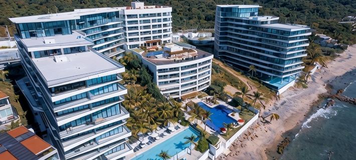 Beautiful Beach front Condo with pool and Espectacular ocean views Hotels in Bucerías