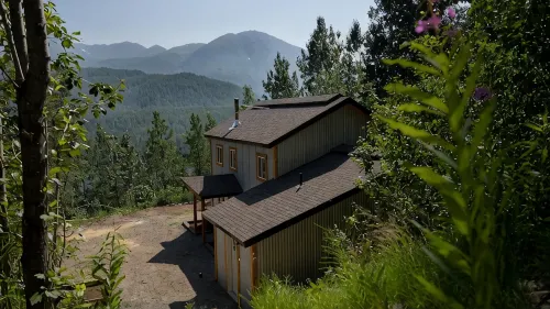 Mountain House Amazing view of Matanuska Peak