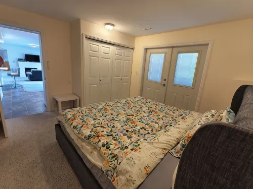 Spacious 2-Bedroom Suite Near Cultus Lake with Private Entrance & Patio - 2-Star