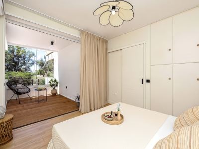 Coastal Charm by Neuvel