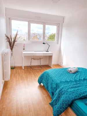 Apartment with Balcony, 4 bedrooms, space & comfort, Centre Gare