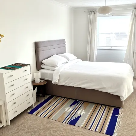 One bedroom 1st floor apartment with balcony and close to the beach and town