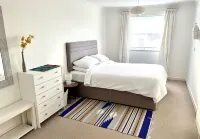 One bedroom 1st floor apartment with balcony and close to the beach and town