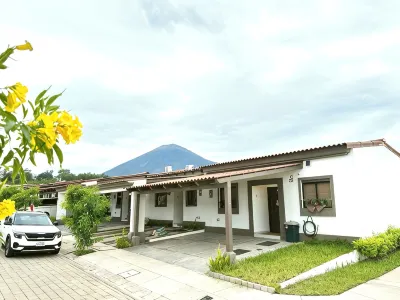 Beautiful house in the most exclusive área of San Miguel Hotels in 