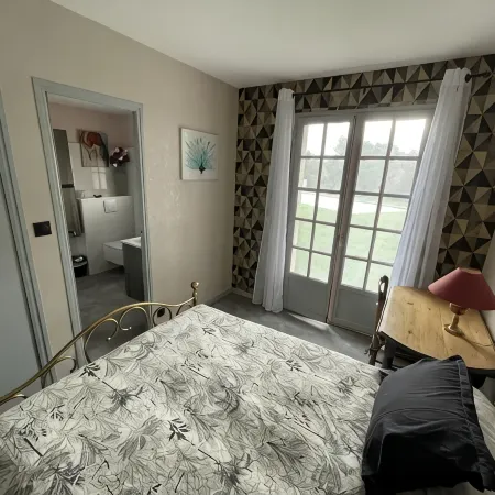 4 bedroom house in the heart of the pine forest with swimming pool