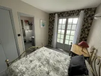 4 bedroom house in the heart of the pine forest with swimming pool - 빌라