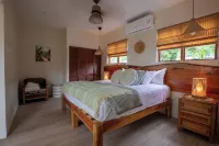 Hawksbill - 4 BR Villa in Treasure Beach w/ AC, WiFi, Private Cove & Staff - balcony