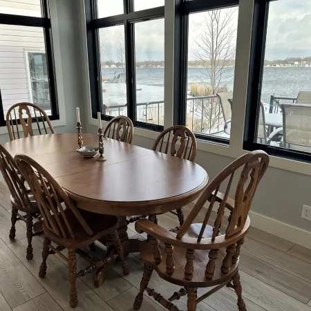4-Bedroom House on Lake Wawasee with a Stunning, Screened in Porch!
