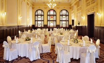 Hotel Kings Court