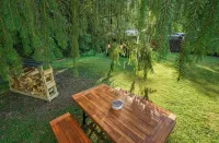 Creekside bungalow with a hot tub, walking distance to downtown Nashville - 4-Star