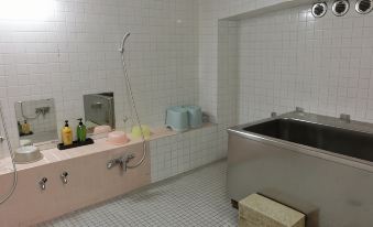 Shochikubai Hostel No.3 - Men Only