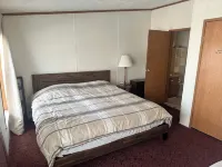 Northwoods getaway - minutes from beach, fishing & trails!