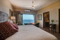 Casa Perezoso above Playa Los Muertos - Great Central Location