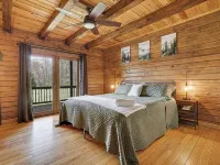 Secluded & Tranquil Retreat for 14 in the Poconos – Firepit/Games/Stargazing+ Hotels in Lake Ariel