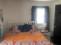 Charming 2-bedroom apartment with WiFi, AC in Wabash. Hotels in Wabash