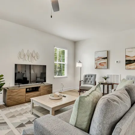 Greer Charm: Pet-Friendly 2BR with Fire Pit