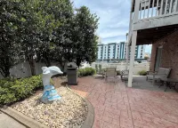 2 min walk to the beach! Gorgeous and spacious home perfect for a group! - Jacuzzi