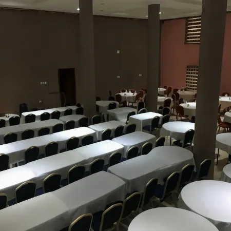 Gold Crown Hotel