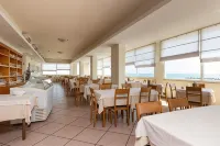Hotel Man - Ocean View