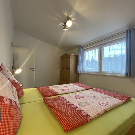 Idyllic apartment with south-facing balcony & wall box in the countryside - 2.5 km from the island