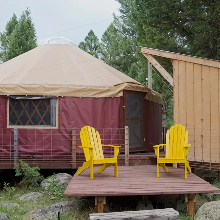 Yurt Next to Clarks Fork of the Yellowstone River, 30 Minutes from Yellowstone