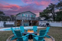 New Remodel! Walk to Beach. Private Heated Pool & Hot Tub. Fenced Yard. Dogs ok. - 3-Star