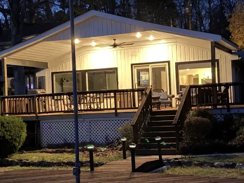 Lake Hamilton Lakefront! Main Channel Large Decks & Boat Dock! Spectacular View!