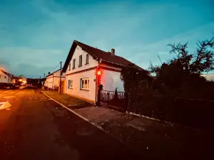 Bei der Kahnfährfrau Mit Neuem Innenhof Garten