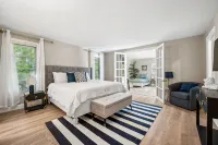 Newly renovated classic villa in exclusive neighborhood. - Private Pool