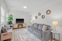 Cozy Downtown Boho Retreat - Sleeps 10! - Bintang 3
