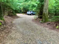 Cozy Highlands Cabin! Just 4 Miles to Town-Pet Friendly-Lots of Outdoor Space - 4-Sterne
