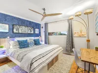 ~The Hummingbird House~  Sauna, Two King Beds, Mountain Views! Hotels near South Mountain Park